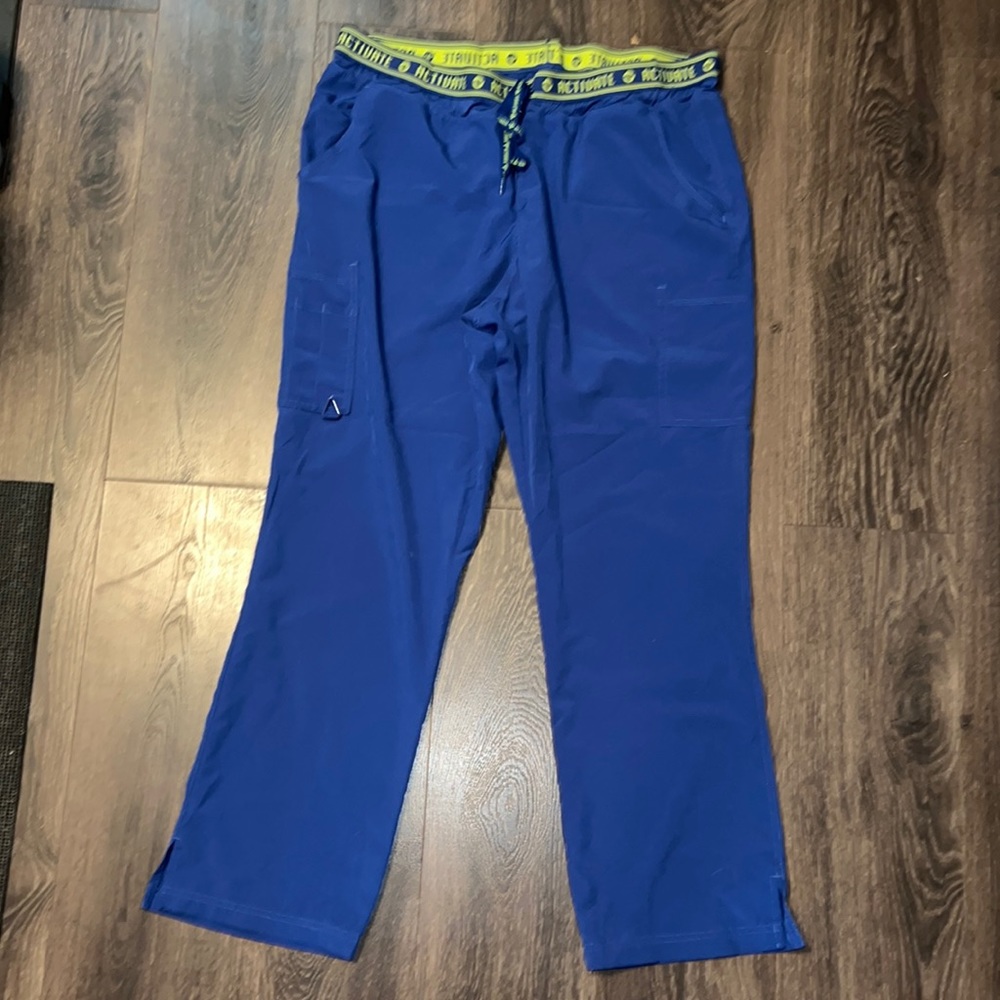 Med Couture scrub pants